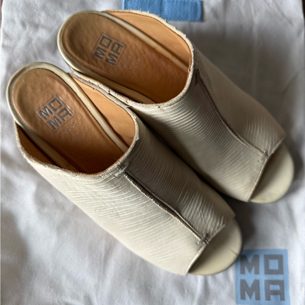 Moma Cream Open-Toe Slip-On Mules size 37